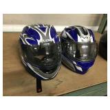2 Helmets