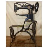 Singer Commerical 29-4 Cast Iron base
