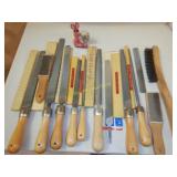 10 HAND FILES AND BRUSH