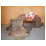 Maxitt 5' Bench Vice
