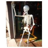 5' Skeleton