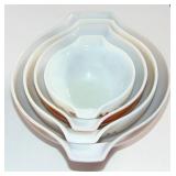 4 PIECE PYREX COLONIAL NESTING BATTER BOWLS