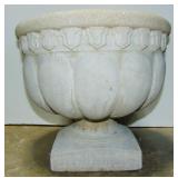 BEAUTIFUL VINTAGE GARDEN PLANTER