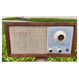 VINTAGE KLH TABLE TOP RADIO MODEL 21 - WORKS