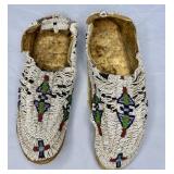 OLD NATIVE AMERICAN MOCCASINS FULL BEAD & LEATHER