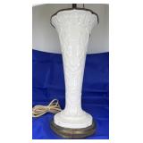 VINTAGE WEDGWOOD CHINA TABLE LAMP