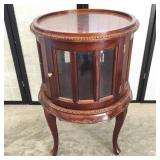 Round Showcase Table
