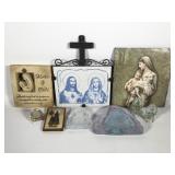 lot of Religious Plaques and Dï¿½cor
