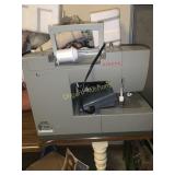 Singer heavy duty portable sewing machine