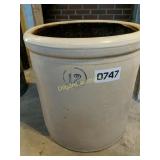 12 gallon crock (crack)