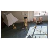 Lamps, scratch post & cat food