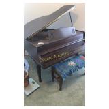 Mini Grand piano & bench