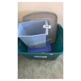 Storage totes