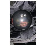 Columbia 300 bowling ball
