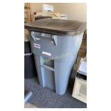 Plastic trashcan