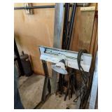 Light w/stand, misc pipe