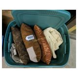 Tote w/pillows & more