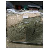 Queen size comforter