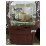 Comforter, pillows and tote