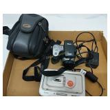 Kodak 4mp digital camera w/case/dock