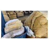 Tote w/Throw blankets and king comforter