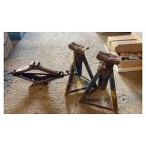 (2) Jack Stands & scissor jack