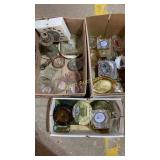 Ash trays, lamp stand, clock