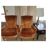 2 fireside chairs, side table & lamp