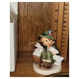 Goebel Hummell figurine ( w/ box)