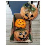 2 solar jack-o-lanterns & 1 ceramic