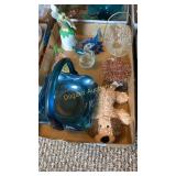 Miscellaneous glassware decor