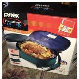 Pyrex portable insulated food carrier set