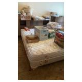 3pc bedroom set - bed/headboard, dresser & mirror