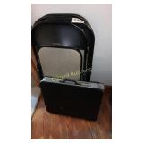 4 folding chairs and matching card table