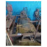 Reel mower sharpening table