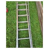 Wooden extension ladder