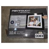 Pantouch digital photo frame by Pandigital