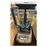 Ninja blender with attachment
