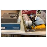 Grundig emergency radio and flashlights