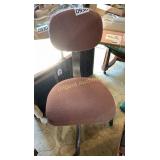 Rolling office chair