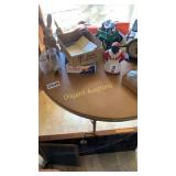 Folding table (contents NOT included)