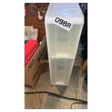 Plastic storage container