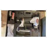 Tradesman staple gun and staples