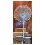 Pedestal fan