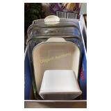 Pyrex pans, cooking pans