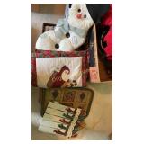 Christmas decor, mats, potting cups