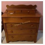 Antique Wood 2 over 4 drawer dresser