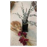 Floral decor, pictures, frames