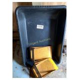 Lifts and plastic container