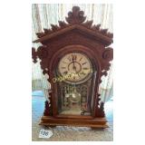 New Haven mantle clock - cracked glass as shown